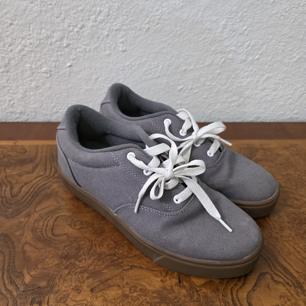 Heelys Gray Canvas Low-Top Sneakers with White Laces